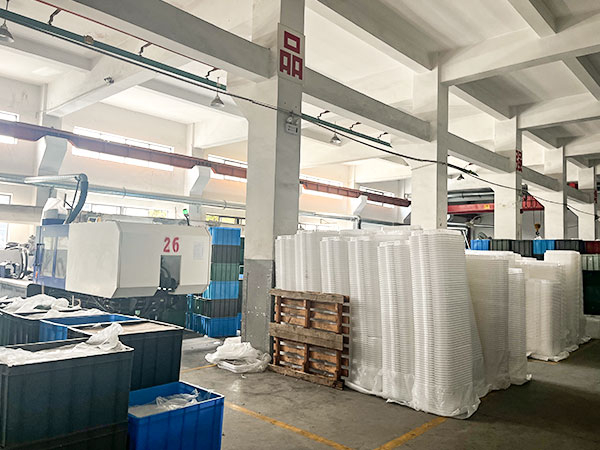 Seamless packing and shipping operations for Lunch Boxes, Cookware, and Tea Pots at the factory warehouse